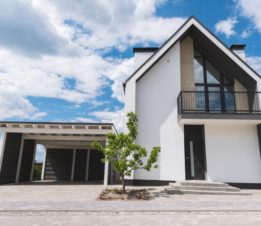 Dom pod miastem – jakie okolice Warszawy warto wybrać? nieruchomości pod miastem