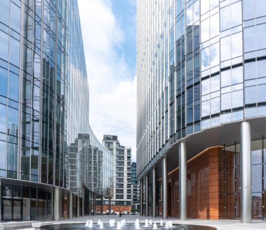 Ile kosztuje nowe mieszkanie w Warszawie w 2024 roku? rynek nieruchomości Warszawa